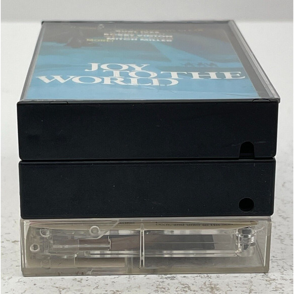 Mixed Lot Of 3 Christmas Music Cassette Tapes - Picture 5 of 9